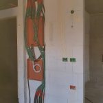 תמונה של עבודות חשמל בקיר